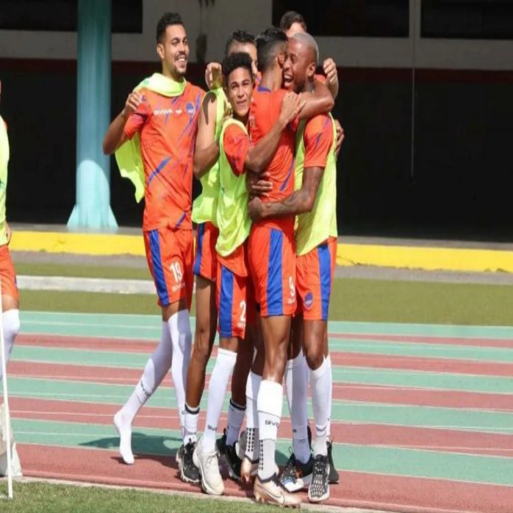 Puerto Cabello golea a Mérida y se queda en la cima del fútbol venezolano
